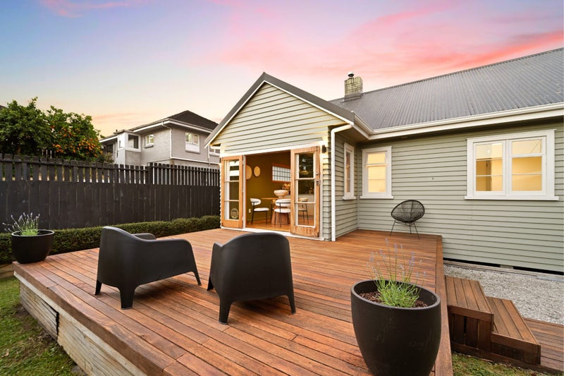 11 Matai Street, Maeroa, Hamilton - Carousel 2