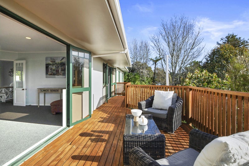 6 Pararewa Drive, Whalers Gate, New Plymouth - Carousel 1
