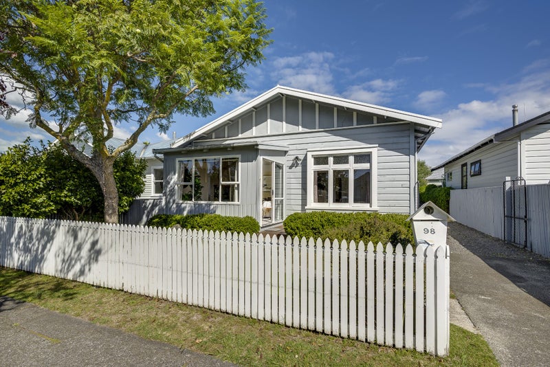 98 Vigor Brown Street, Napier South, Napier - Carousel 1