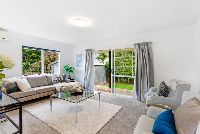 2/7 Sunburst Street, Papakura, Papakura - Carousel 2