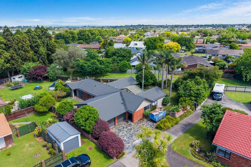 14 Talga Court, Conifer Grove, Takanini - Carousel 2