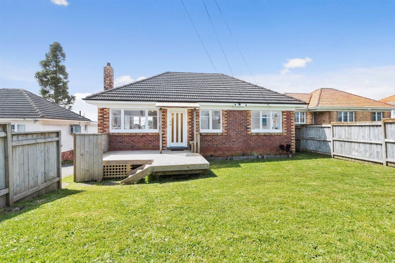 120 Oakdale Road, Mount Roskill, Auckland - Carousel 1