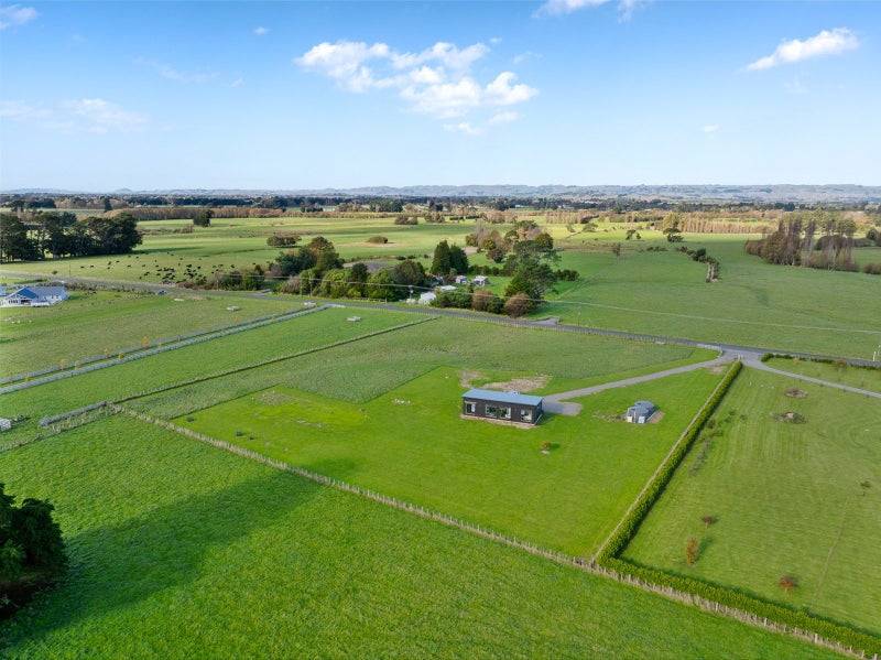 98 Thomas Road, Dalefield, Carterton - Carousel 1