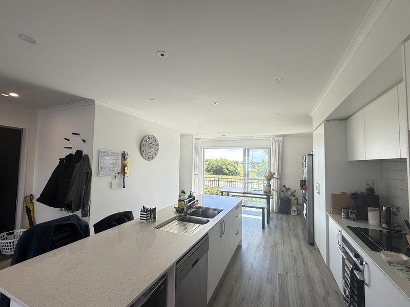 2 Tippet Crescent, Wigram, Christchurch - Carousel 2