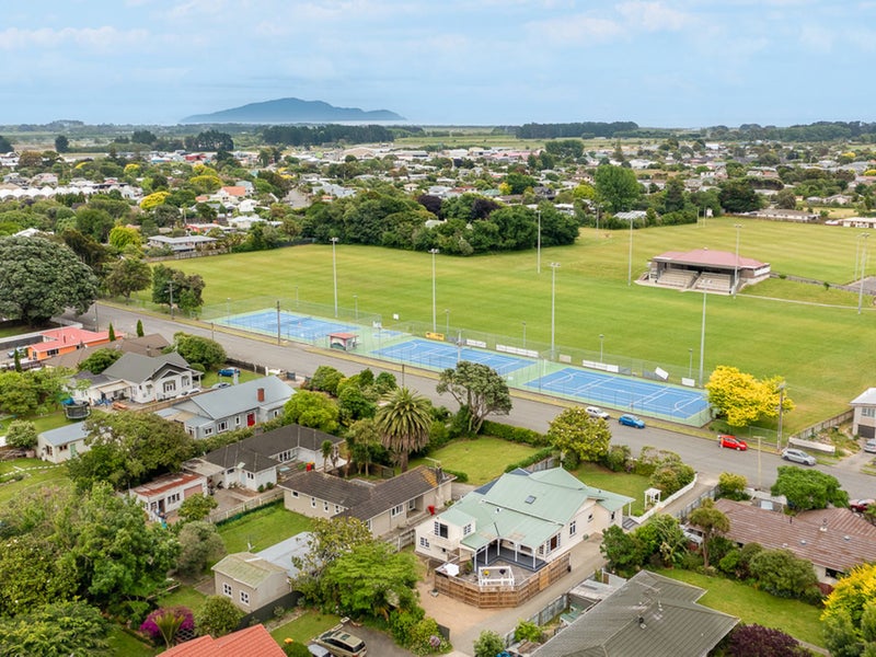 10 Domain Road, Otaki - Carousel 2