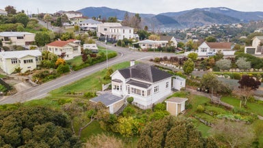 52 Russell Street, Stepneyville, Nelson - Carousel 1