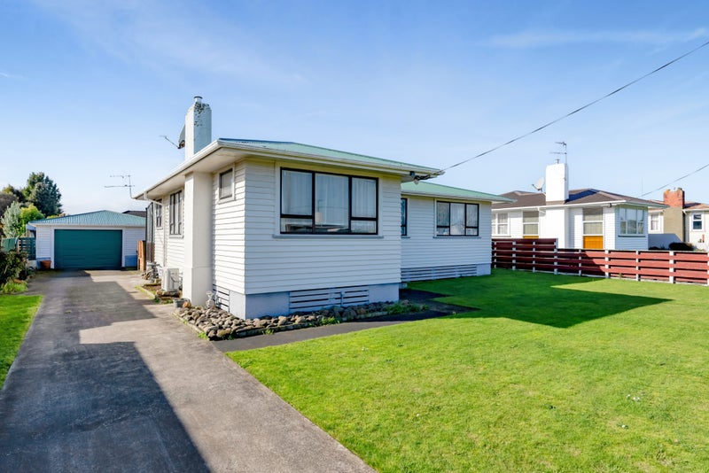 44 Reid Avenue, Hawera - Carousel 1