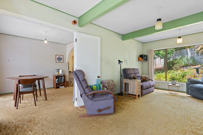2/867 Beach Road, Waiake, Auckland - Carousel 1