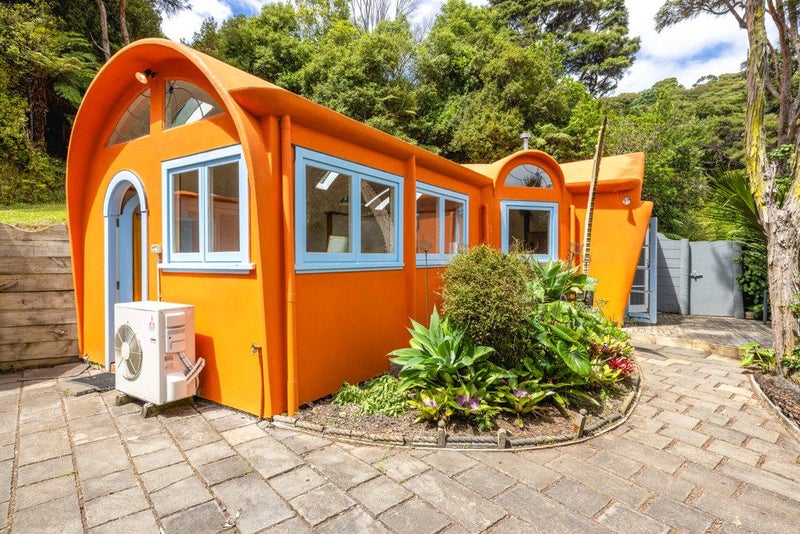 54A Crescent Road East, Ostend, Waiheke Island - Carousel 2