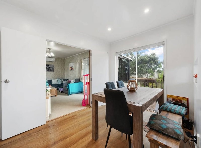 46 Advene Road, Cockle Bay, Auckland - Carousel 2