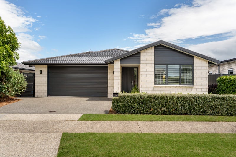 20 Raynor Crescent, Pyes Pa, Tauranga, Bay Of Plenty - Carousel 1