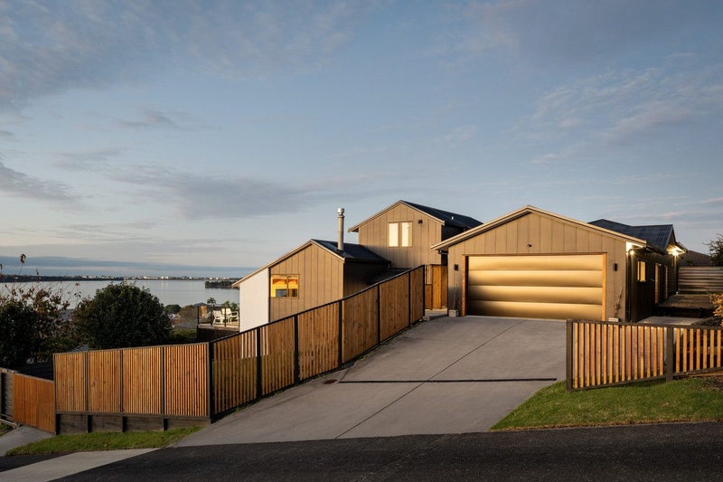 2 Keam Way, Welcome Bay, Tauranga - Carousel 1