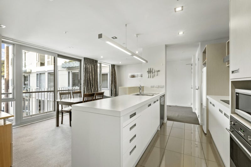 7O/10 Lorne Street, Te Aro, Wellington, Wellington - Carousel 2