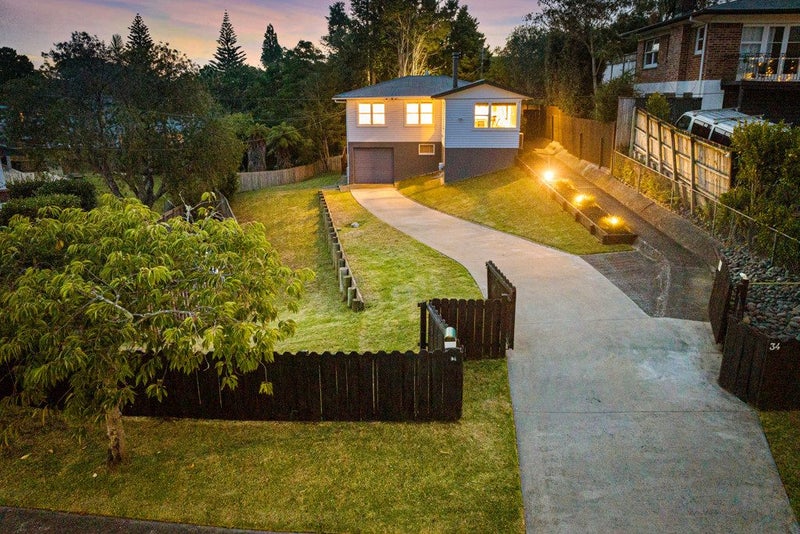 34 Angelo Avenue, Howick, Auckland - Carousel 1