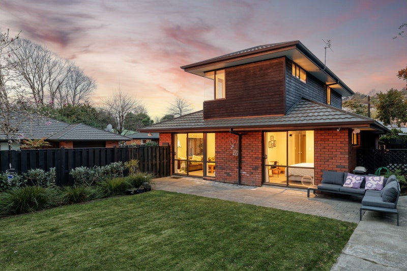 10 Castle Way, Beckenham, Christchurch - Carousel 2