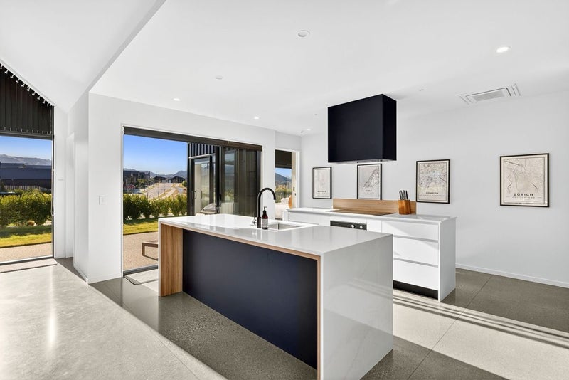 11 Lammermoor Street, Wanaka, Wanaka - Carousel 1