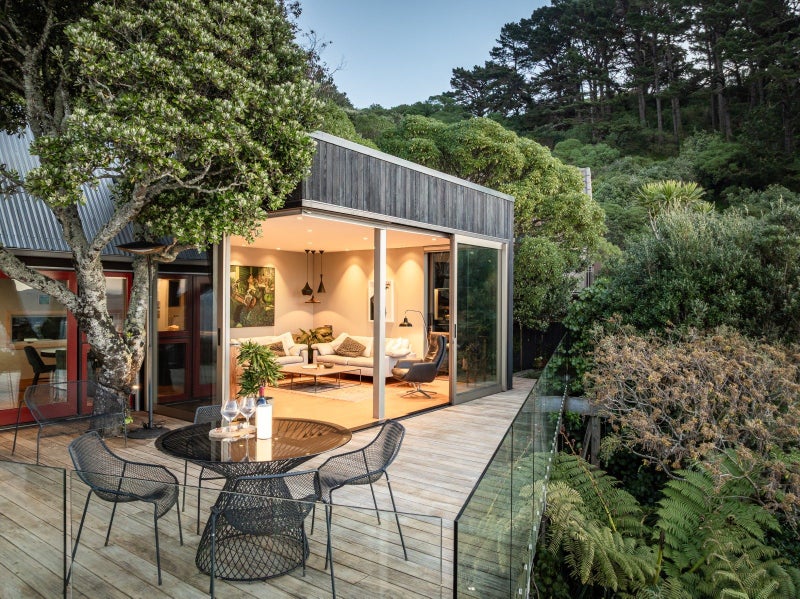 77 Palliser Road, Mount Victoria, Wellington - Carousel 1