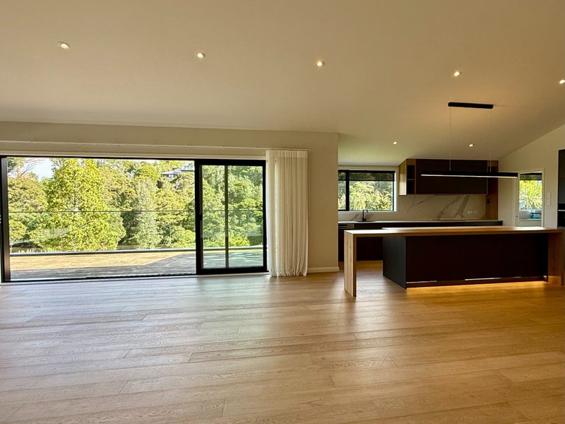 19 Wilding Avenue, Northcote Point, North Shore City, Auckland - Carousel 2