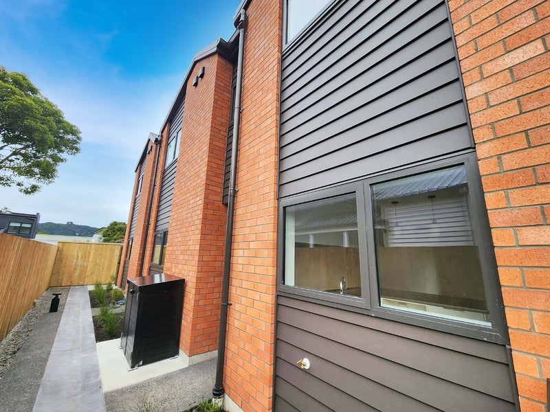 30 Granville Street, Silverstream, Upper Hutt - Carousel 13