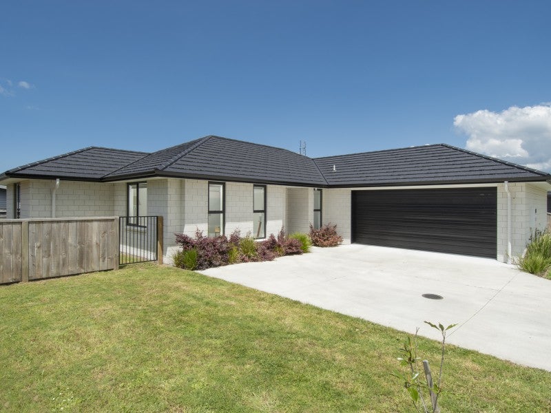 3 Clive Road, Katikati, Katikati - Carousel 1