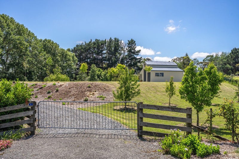 1 Kristin Place, Manakau, Manakau - Carousel 26