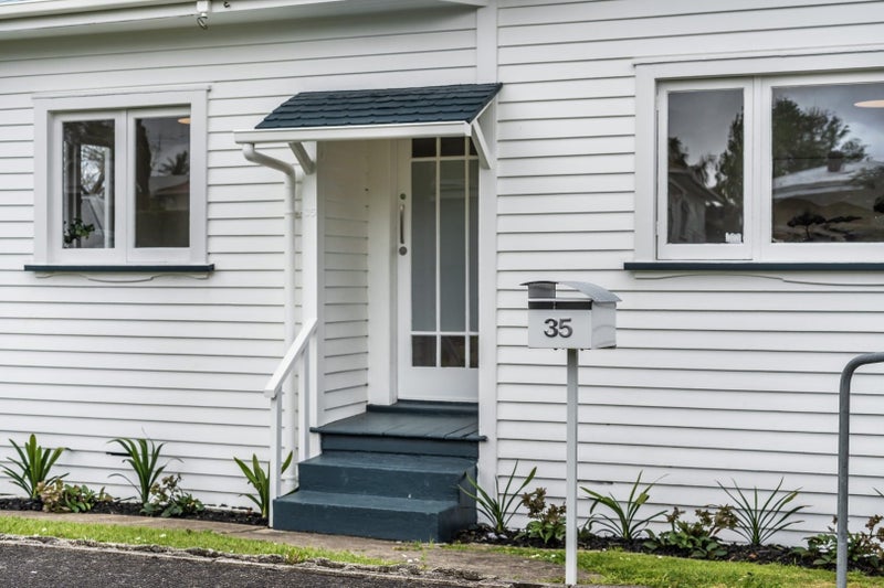 35 Premier Avenue, Point Chevalier, Auckland - Carousel 31