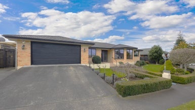 7 Ursula Drive, Feilding, Feilding - Carousel 1