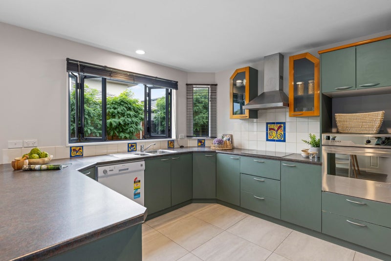 24A Rue De La Mare, Parklands, Christchurch - Carousel 2