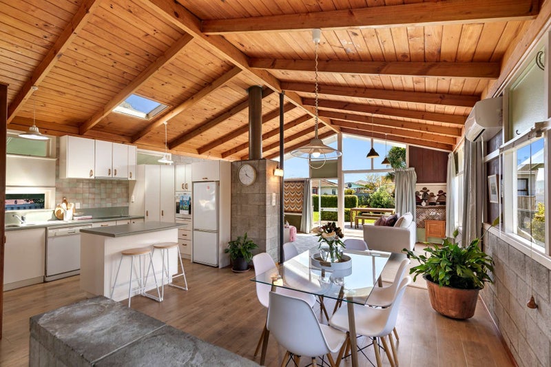 112 Parsons Street, Springvale, Whanganui - Carousel 1