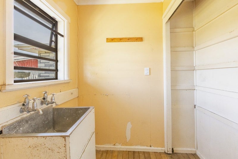 99 Coverdale Street, Onekawa, Napier - Carousel 17