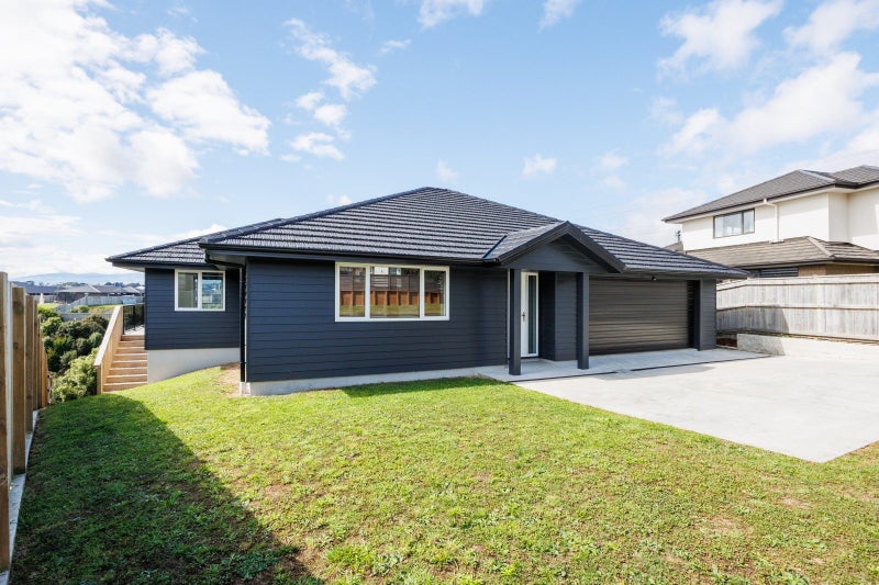 7 Gibraltar Way, Fitzherbert, Palmerston North - Carousel 1