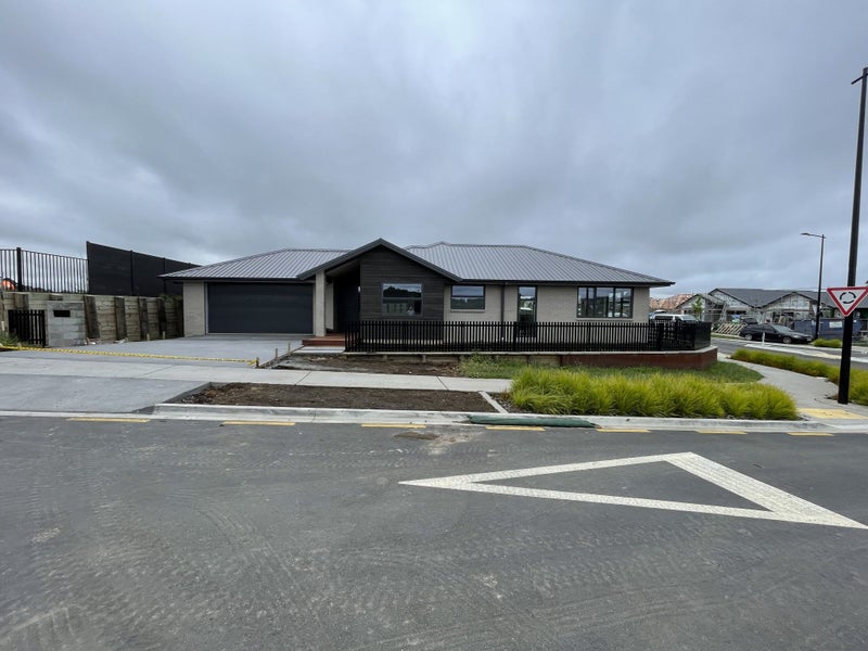 2 Riapeti Rise, OMOKOROA - Carousel 1
