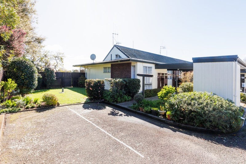 8/160 Ruahine Street, Roslyn, Palmerston North - Carousel 1