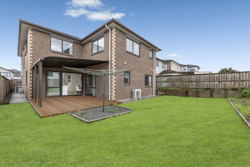 5 Hangahai Road, Flat Bush, Auckland - Carousel 2