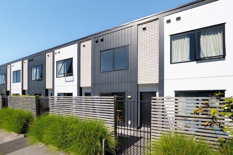 7/1 Vialou Street, Hamilton Central, Hamilton - Carousel 1