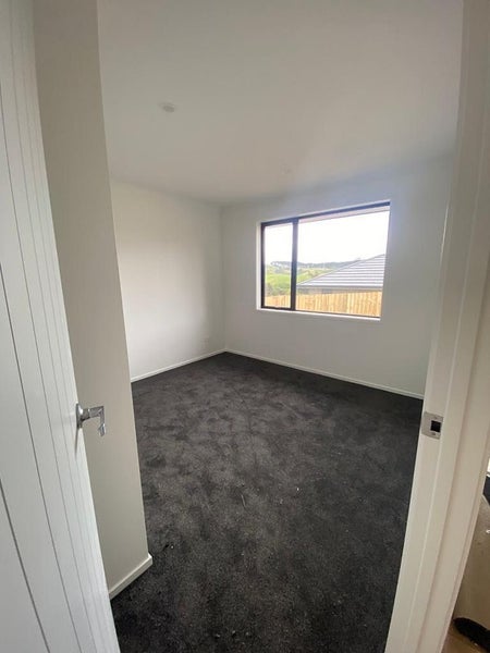 33B Leathem Crescent, Pokeno - Carousel 1