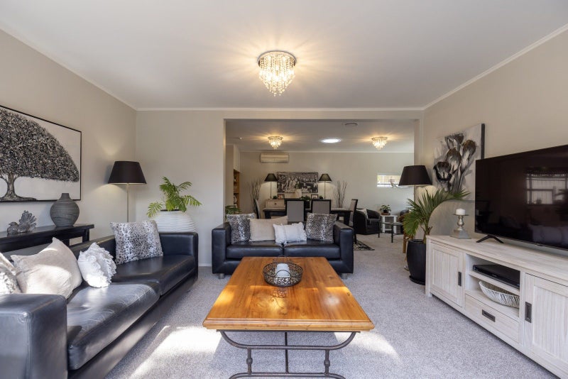 1A Arawa Street, Raumati Beach, Paraparaumu - Carousel 2