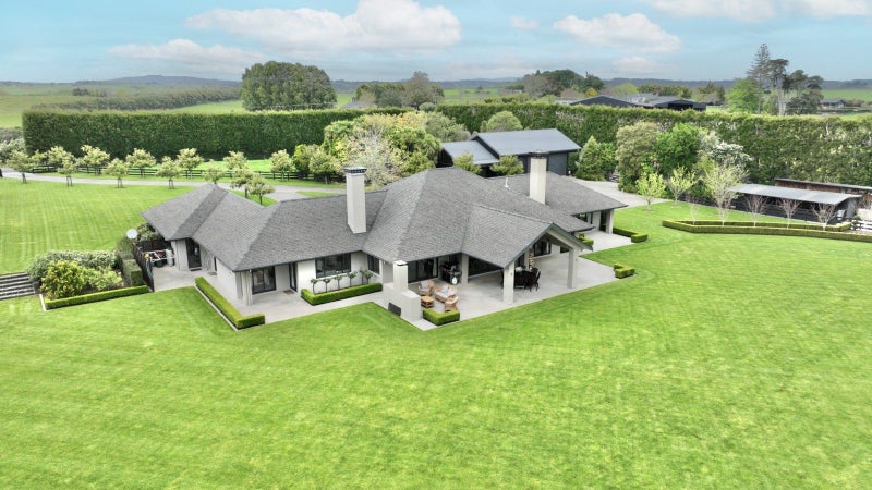 195 Batty Road, Kingseat, Papakura - Carousel 1