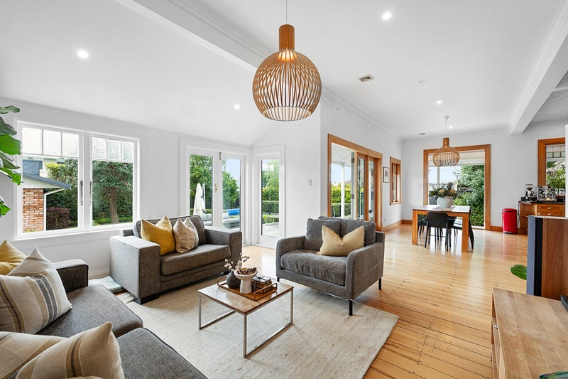 68 Wallace Place, Westown, New Plymouth - Carousel 2