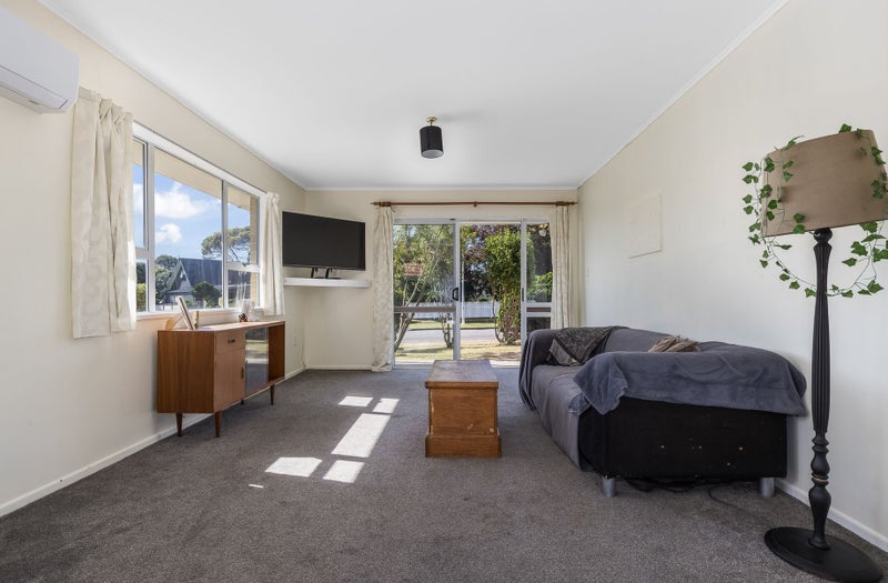5 Kanawa Street, Waikanae, Waikanae - Carousel 2