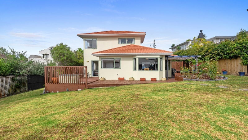 2/883 East Coast Road, Northcross, Auckland - Carousel 1