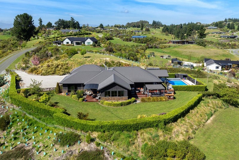 4 Amber Rise, Ruby Bay, Tasman, Nelson / Tasman - Carousel 2