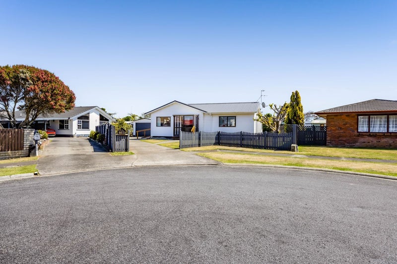 11 Heather Lea, Hawera - Carousel 35