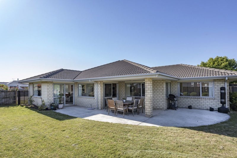 9 Panckhurst Drive, Woodend, Woodend - Carousel 1