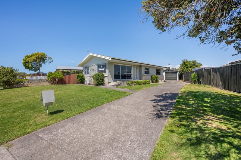 27 Southwark Avenue, Tamatea, Napier - Carousel 1