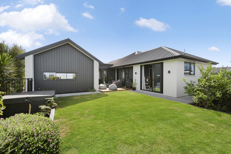 45 Sylvester Crescent, Flagstaff, Hamilton - Carousel 2