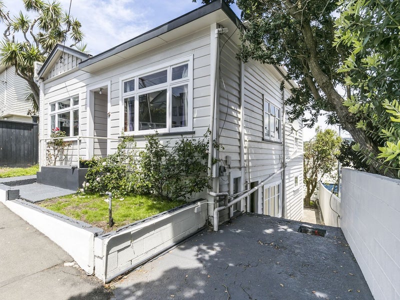 60 Roxburgh Street, Mount Victoria, Wellington, Wellington - Carousel 2