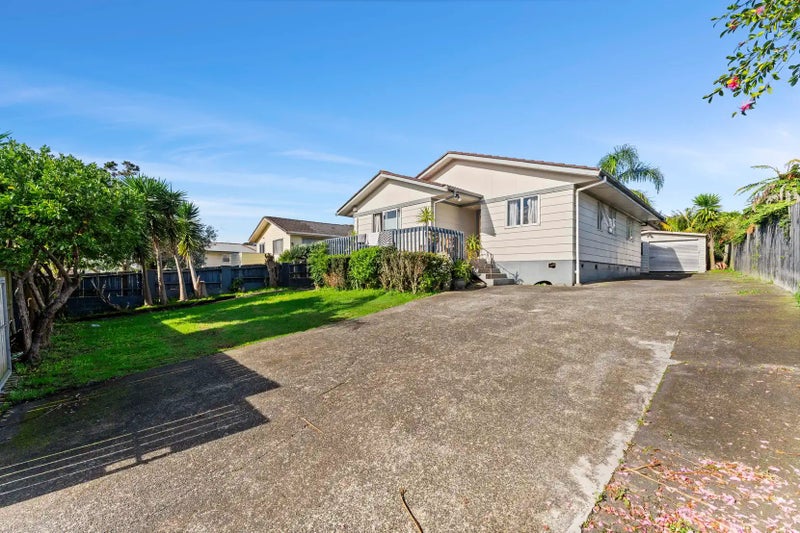 35 Wickman Way, Mangere East, Auckland - Carousel 1