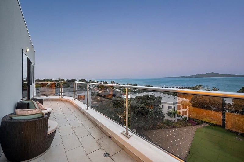 6B/173 Hurstmere Road, Takapuna, Auckland - Carousel 2