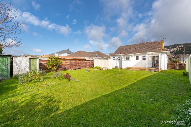 8 Milne Crescent, Taita, Lower Hutt - Carousel 1